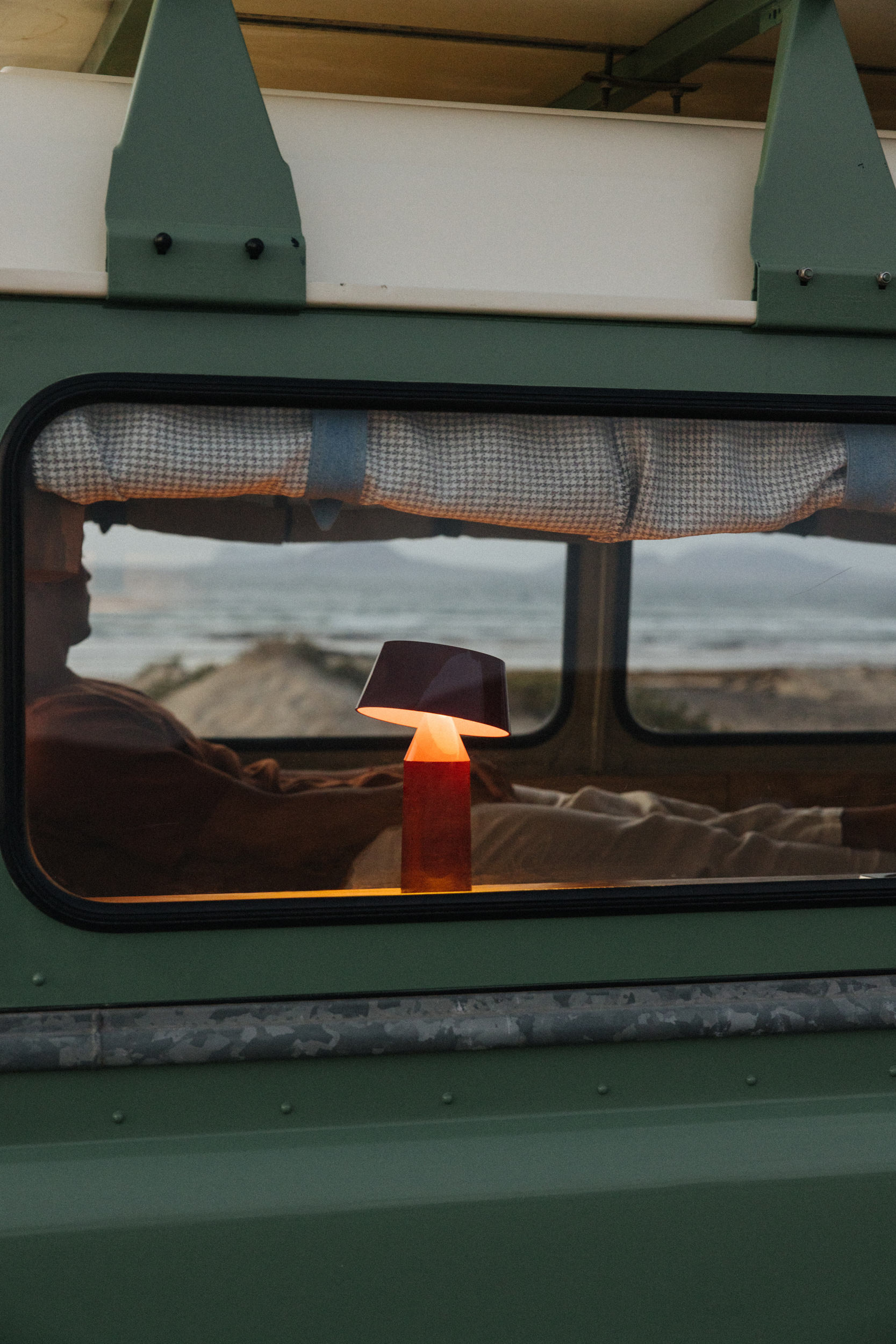 lampa stołowa marset