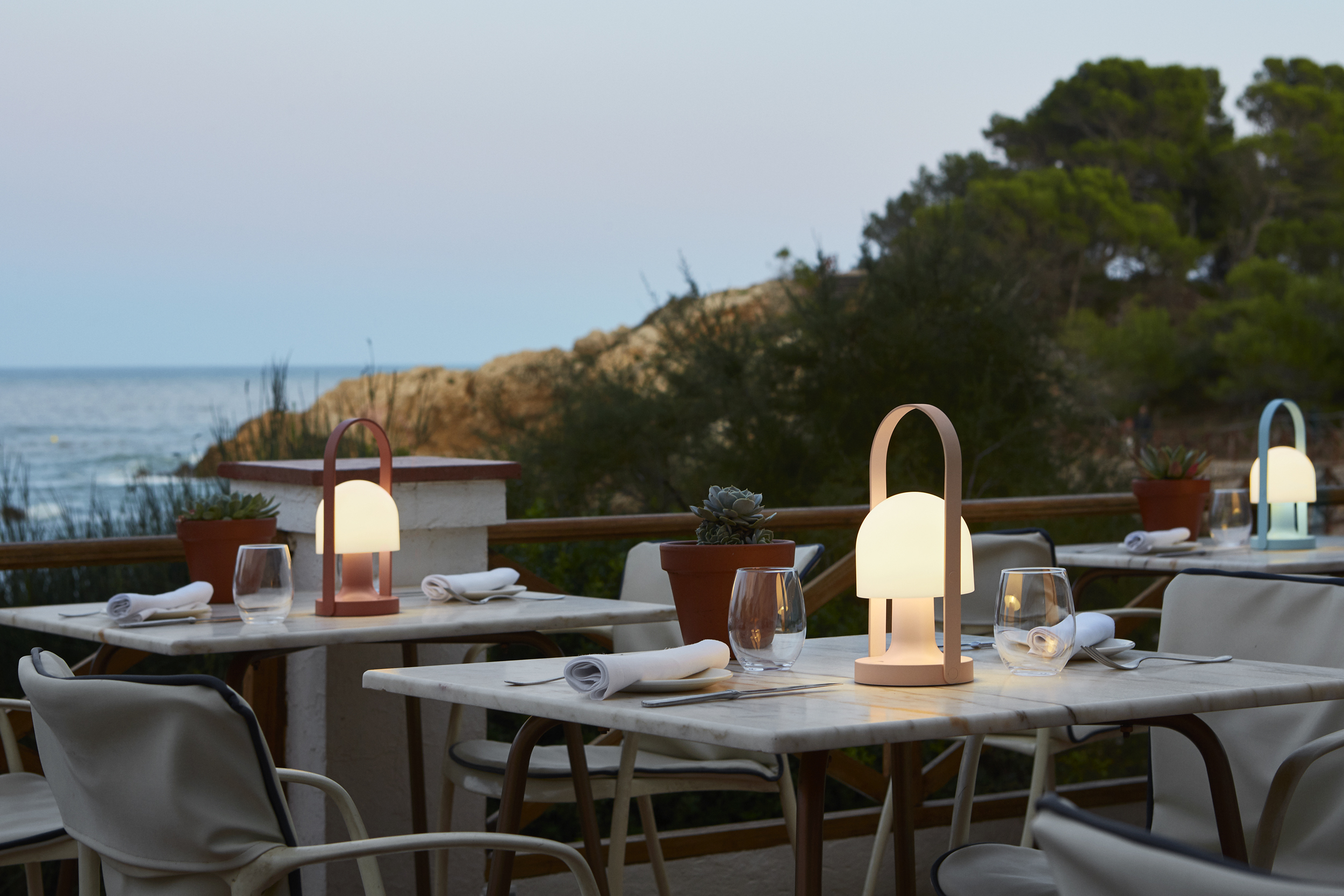 lampa stołowa marset